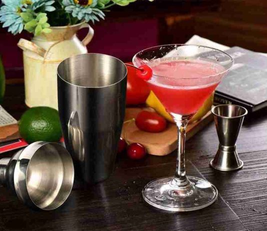 Cocktail Shaker Bartender Set by Aozita