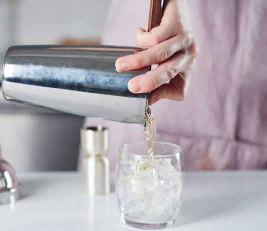 what can i use instead of a bar shaker 1