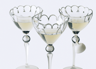 vintage cocktail wine glasses for retro style events