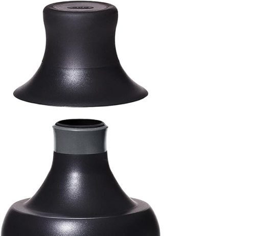 oxo good grips plastic cocktail shaker 20 oz590 ml capacity 1