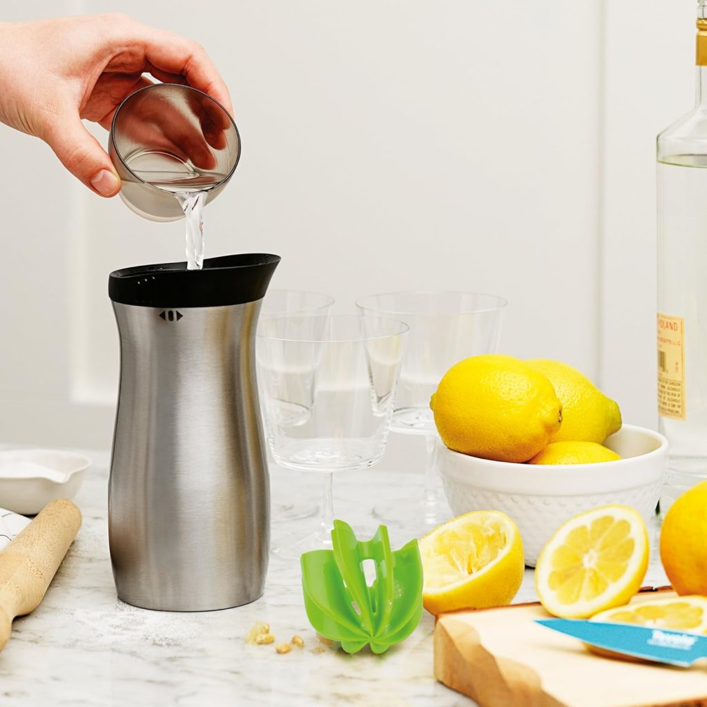 Tovolo Cocktail Shaker Stainless Steel (24 oz.) - Built-In Citrus Reamer, Strainer,  Jigger / Gadget for Bar Cart, Bartending, Home Bar, Mixology, Kitchen,  Gifting