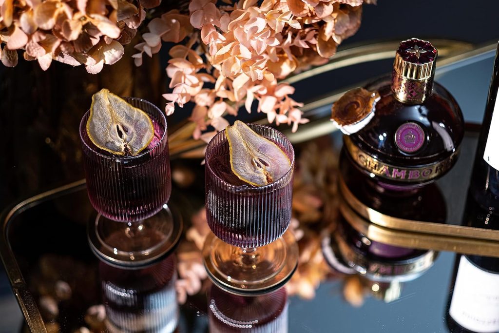 GLASSIQUE CADEAU Vintage Art Deco Ribbed Goblet Cocktail Glasses with Stem | Set of 4 | 10 oz Short Stemmed Crystal Tumblers for Drinking Classic Whiskey, Gin, Vodka Bar Drinks GLASSIQUE CADEAU Vintage Art Deco Ribbed Goblet Cocktail Glasses with Stem | Set of 4 | 10 oz Short Stemmed Crystal Tumblers for Drinking Classic Whiskey, Gin, Vodka Bar Drinks